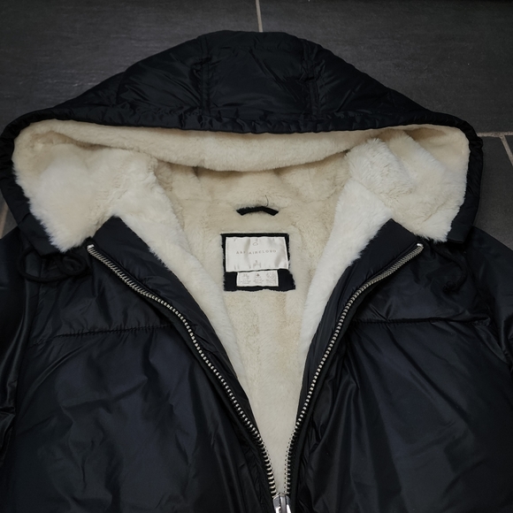 A&F NWOT Air Cloud Puffer Parka - Picture 3 of 8